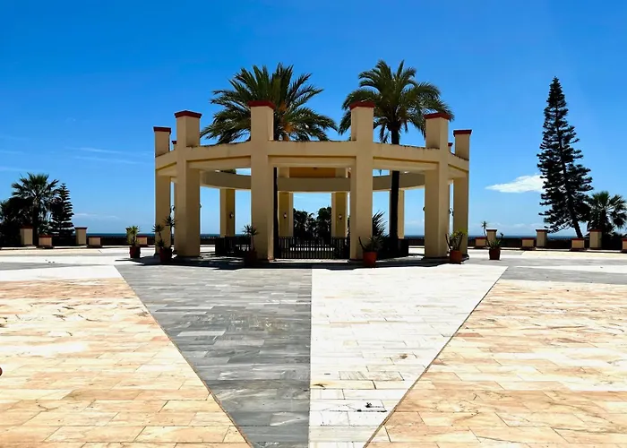 Nikkibeachfront