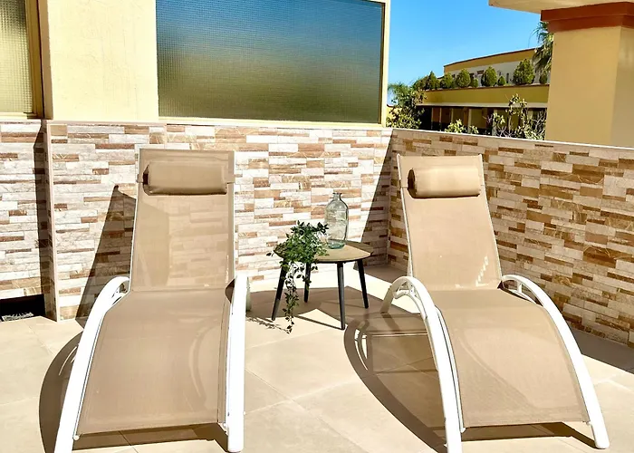 Nikkibeachfront *