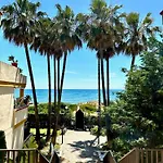 Nikkibeachfront Διαμέρισμα