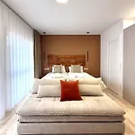 Nikkibeachfront Lägenhet *