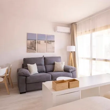 Nikkibeachfront Apartment