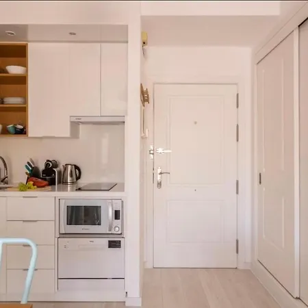 Nikkibeachfront Apartment *