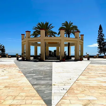 Nikkibeachfront