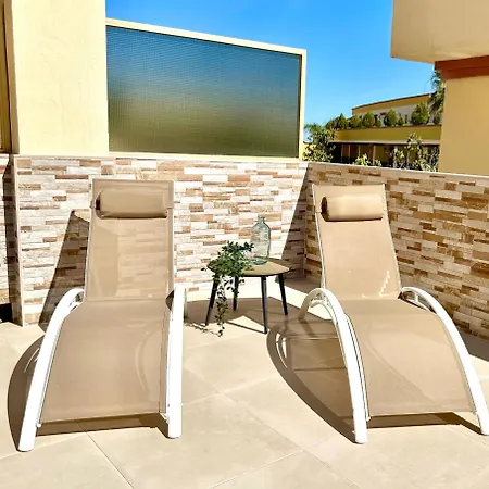 Nikkibeachfront *