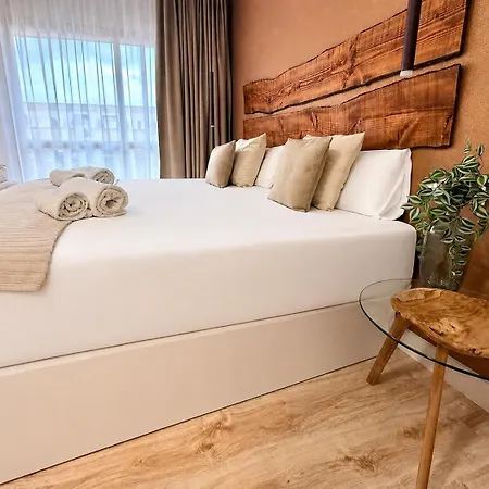 Nikkibeachfront * Marbella
