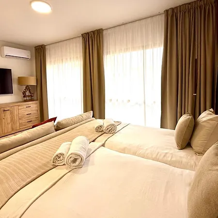 Nikkibeachfront Appartement